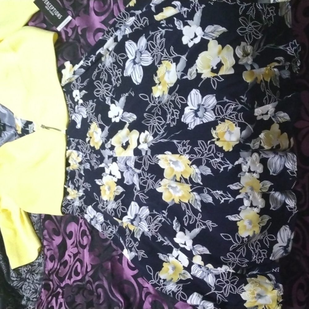 Dress - Picture 2 of 5